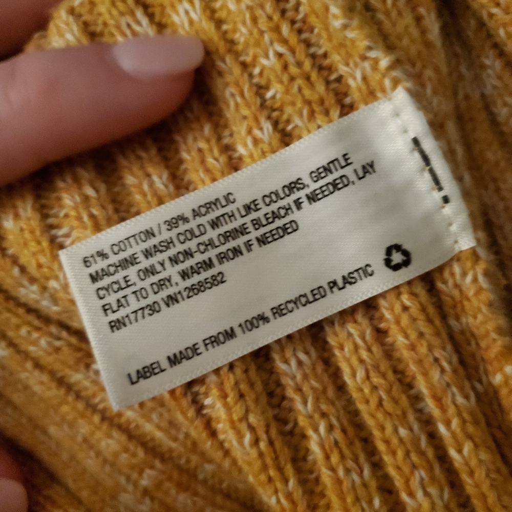 Sweater - Picture 6 of 6